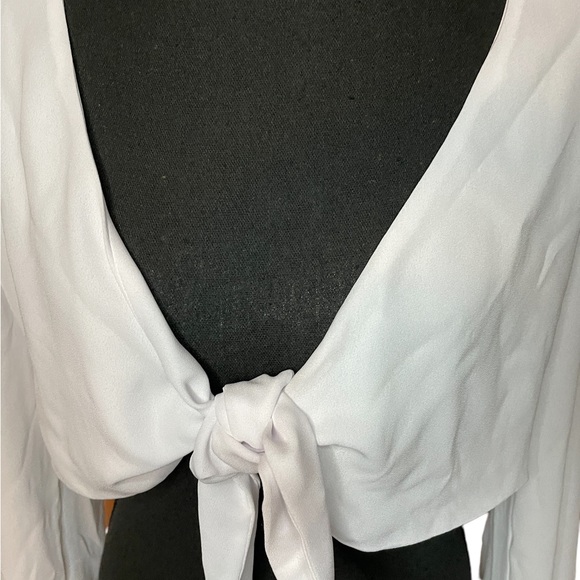 Show me your mumu long sleeve tie crop top size medium - Picture 3 of 6